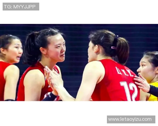 足球明星戴面具上阵展现坚毅精神引发球迷热议