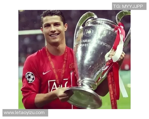 《重温足球经典瞬间 探索传奇球星的辉煌历程与回忆卡收藏价值》