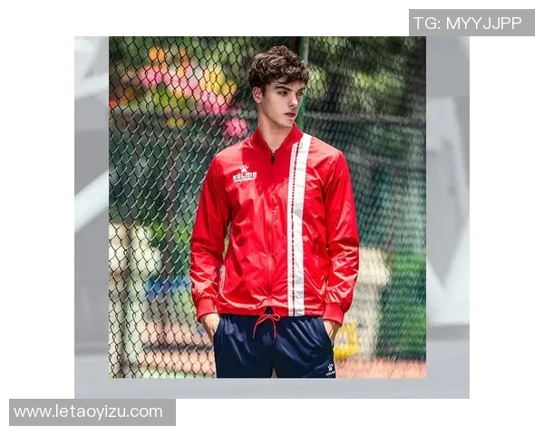 时尚运动风足球明星男士连帽卫衣舒适百搭秋冬季休闲外套 时尚运动风足球明星男士连帽卫衣舒适百搭秋冬季休闲外套